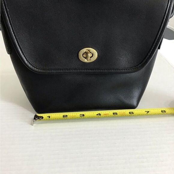 1993 Vintage Coach Crossbody Bag - Picture 11 of 13